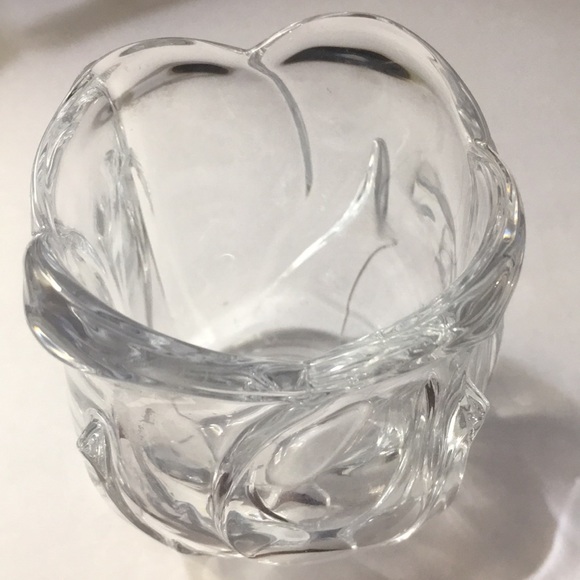(3/$35) Clear glass votive candle holder (rose shape) - Picture 1 of 3